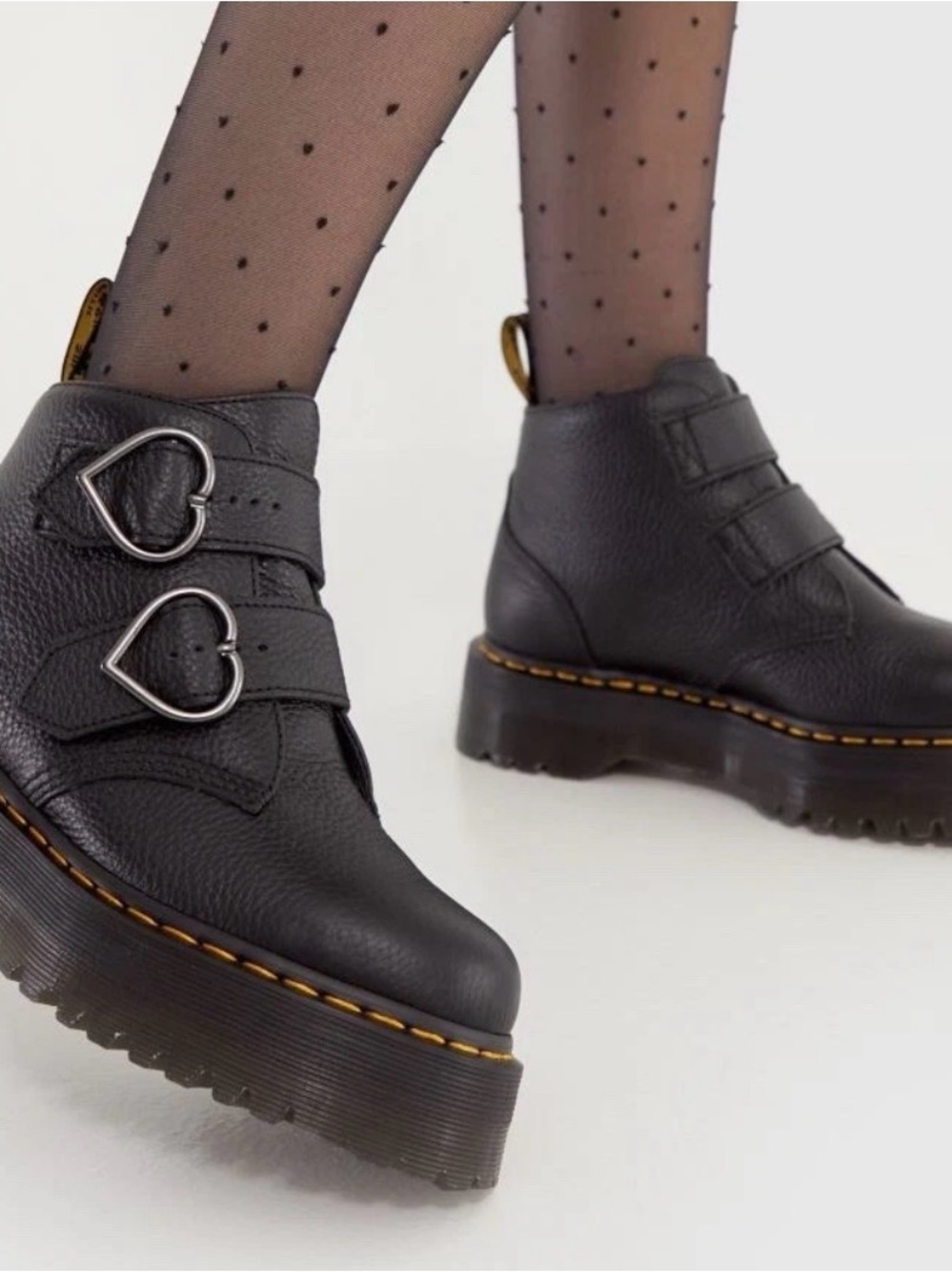 MARTENS DEVON
HEART LEATHERS PLATFORM
BLACK BOOTS